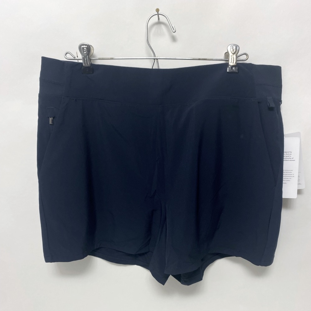 Navy Athleta Brooklyn Short size 16 NWT